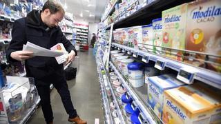 Lactalis agrava el escándalo sanitario en Francia al mantener a la venta leche infantil contaminada con salmonella