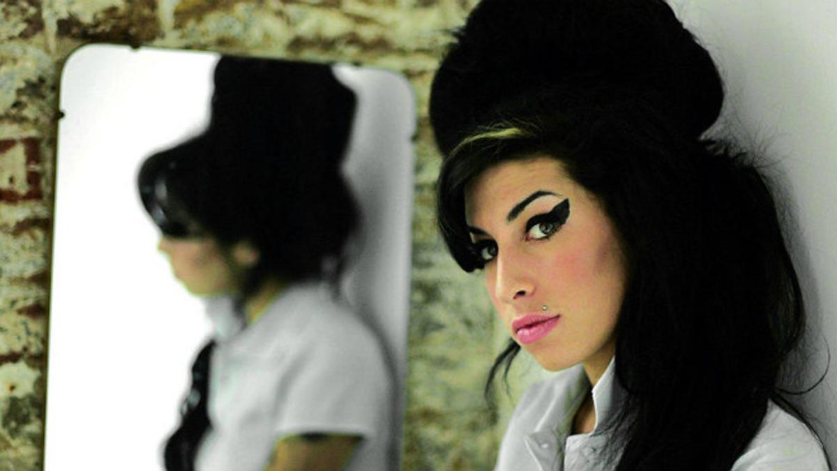 Amy Winehouse murió a los 27 años, hoy hace un lustro.