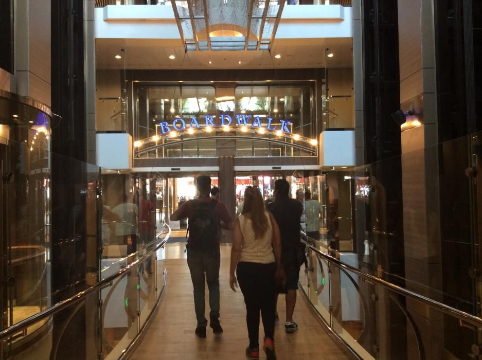 Passegem per l'interior del Harmony of the Seas, el creuer més gran del món, que aquest estiu tindrà base a Barcelona