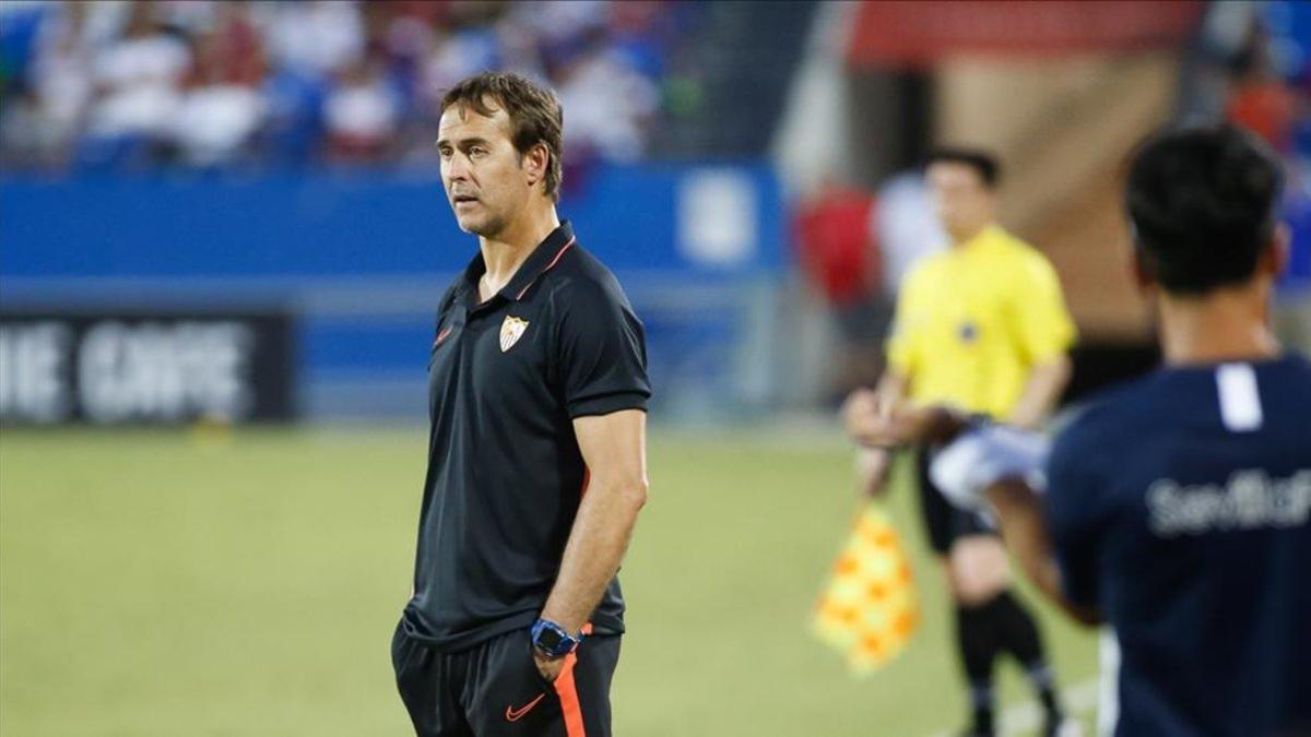 Lopetegui dirigiendo al Sevilla en Estados Unidos