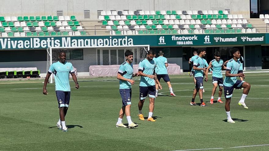 Último entrenamiento del Real Betis antes de viajar a Gran Canaria