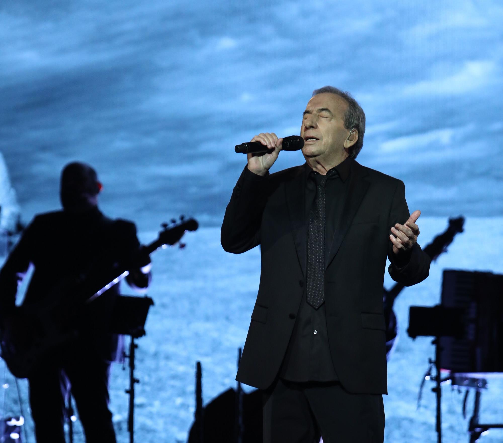 El concierto de José Luis Perales en Gijón, en imágenes