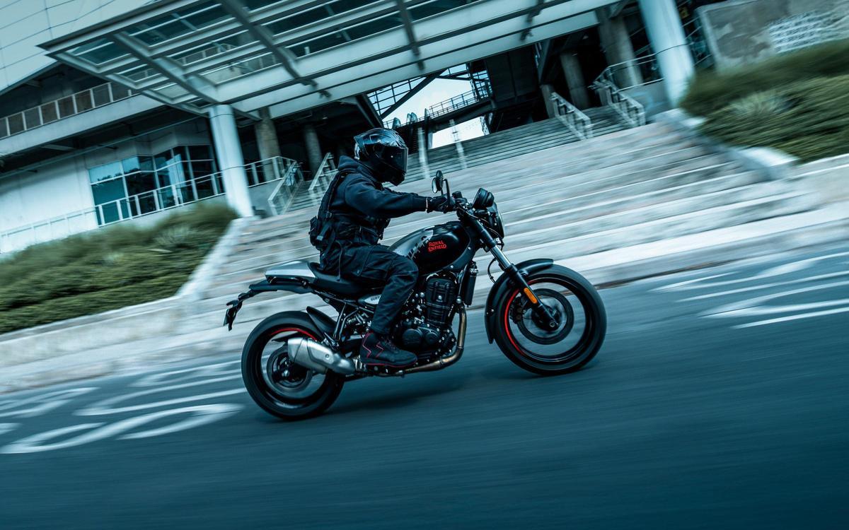 Guerrilla 450 APEX: la Royal Enfield más afilada