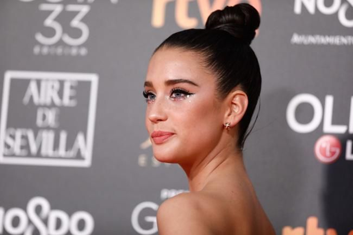 María Pedraza con brillantes en los ojos en los Premios Goya 2019