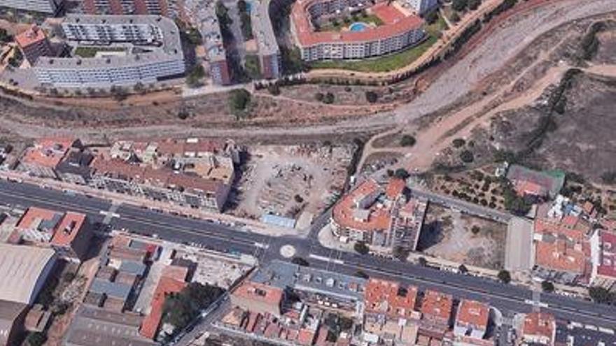 El nuevo puente del río Seco se amplía para ganar otra acera