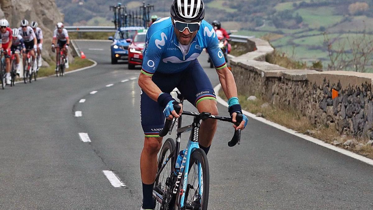 Alejandro Valverde en la subida de Orduña. | EFE/KIKO HUESCA