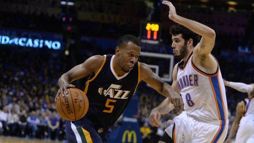 Álex Abrines (d), durante el partido contra los Jazz