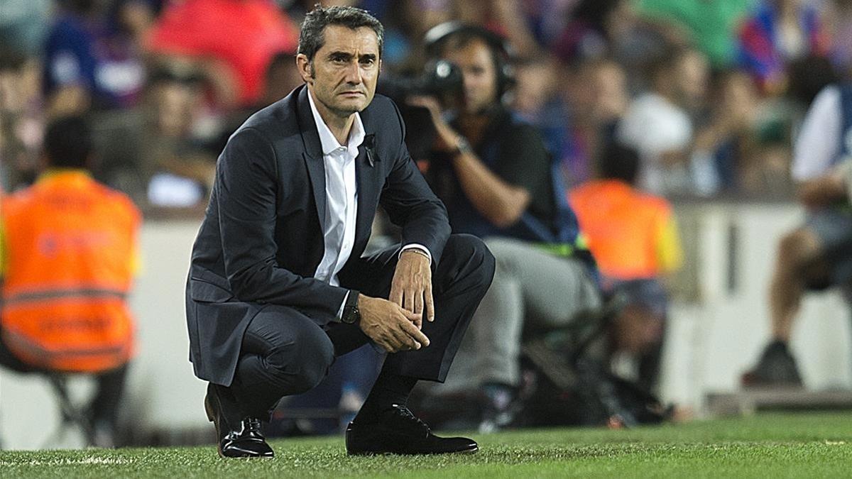 Valverde, en su debut liguero en el Camp Nou.