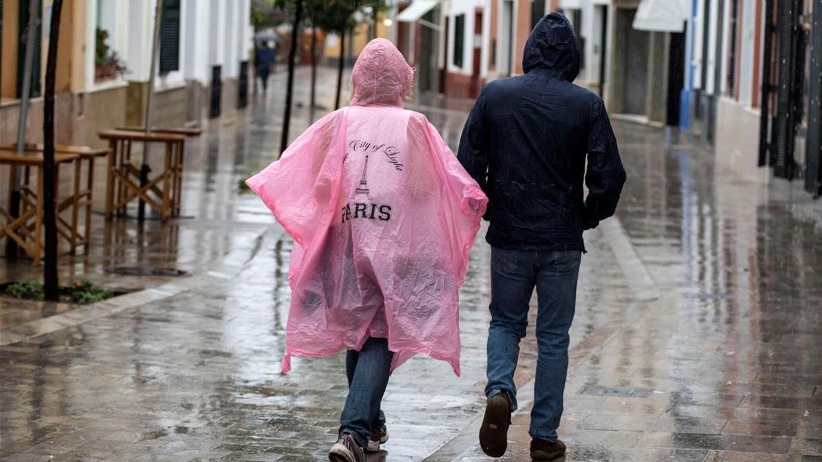 Lluvias intensas en Menorca este lunes.