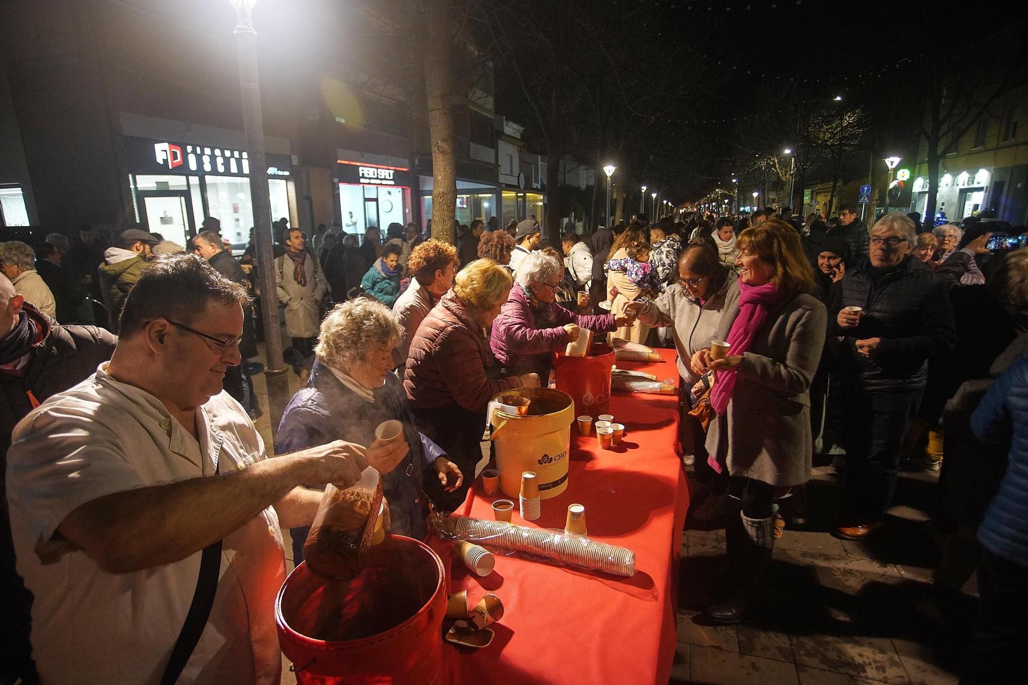 Les millors imatges de l'encesa de llums de Nadal a Salt