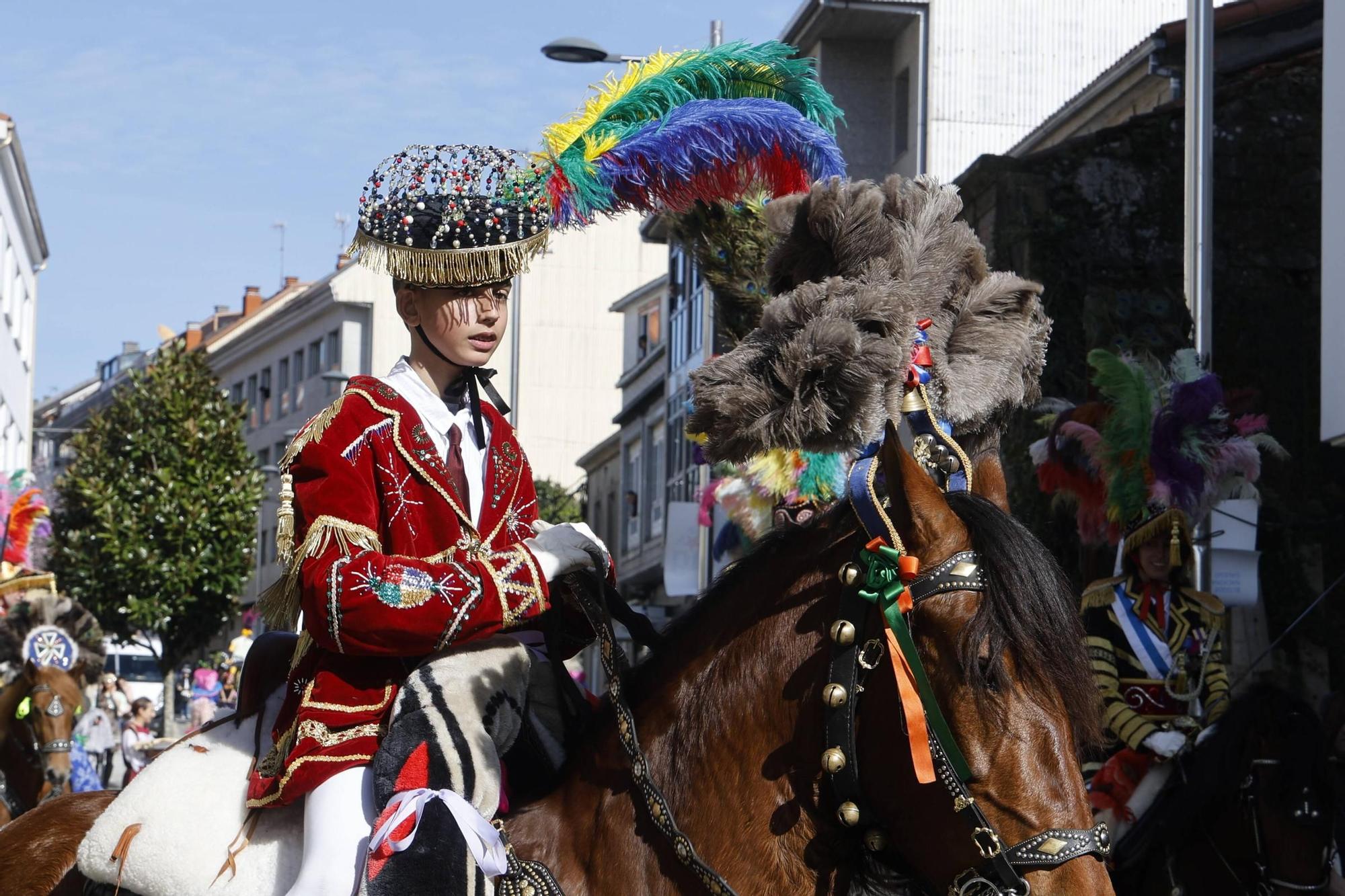 Cientos de personas despiden por todo lo alto el carnaval en Conxo