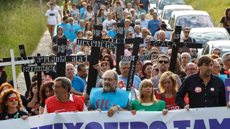 La manifestación comenzó a las 20:00 horas  // RICARDO GROBAS