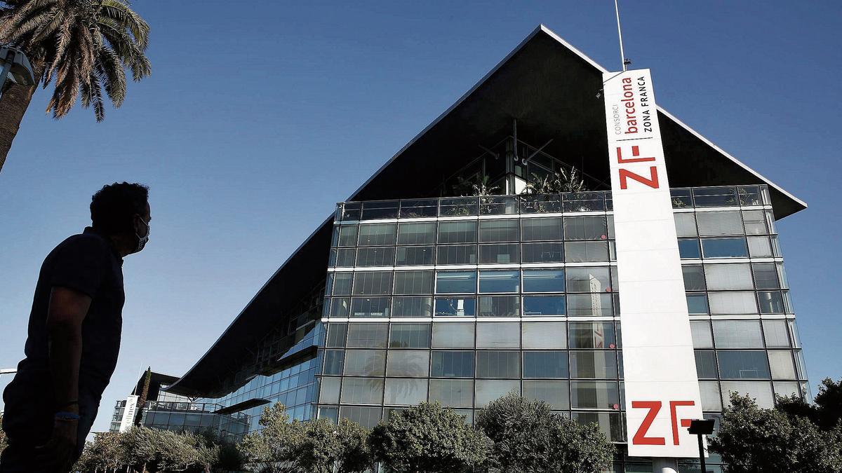 Exterior de la sede central del Consorcio de la Zona Franca de  Barcelona (CZFB)