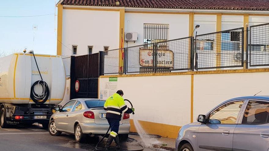 El colegio San Francisco de Almendralejo se somete a pruebas de cribado masivo