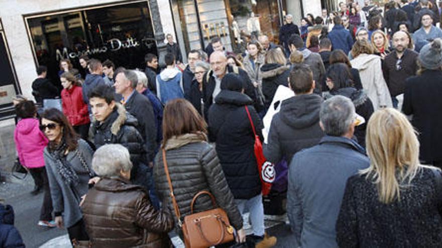 Casi 700.000 valencianos cobran por debajo del salario mínimo