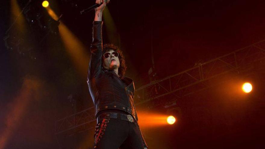 Bunbury dice &quot;hasta luego&quot; con un poderoso concierto en Madrid