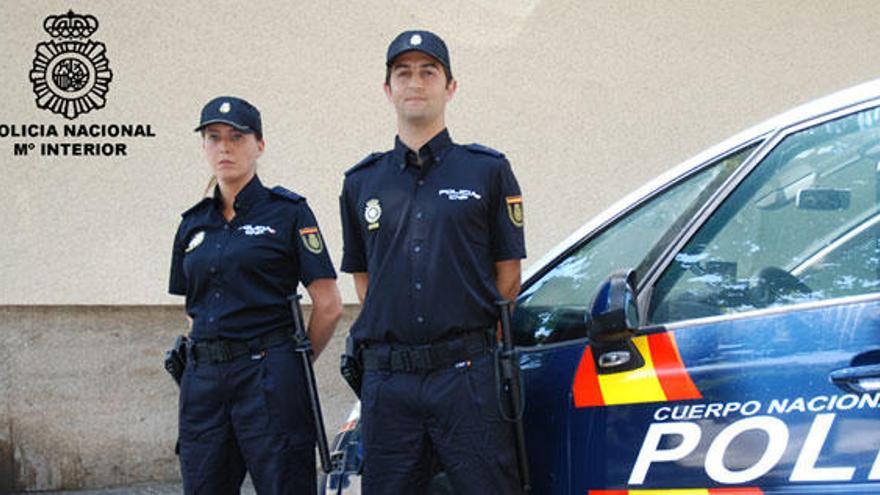 La policía nacional de Mallorca estrena uniforme