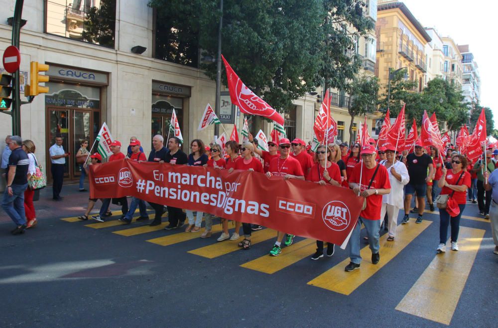 Casi mil personas participan en Málaga en la Marcha por las Pensiones