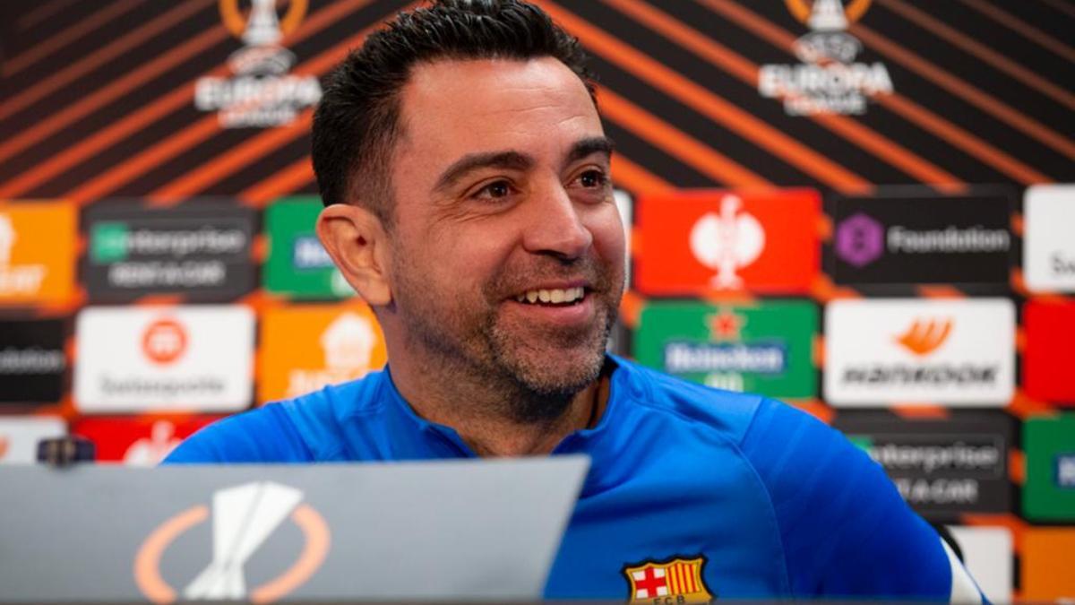 Xavi Hernández durante la rueda de prensa previa al Galatasaray