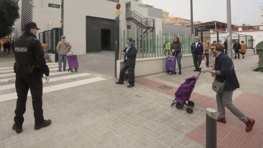 Policía local de Sagunt trabaja para que se cumplan las normas en el estado de alarma