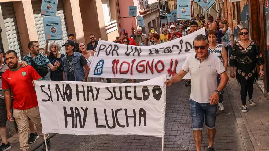 Los trabajadores de Belda Llorens se manifiestan por un despido digno