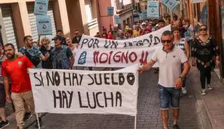 Los trabajadores de Belda Llorens se manifiestan en Banyeres para exigir el pago de atrasos e indemnizaciones