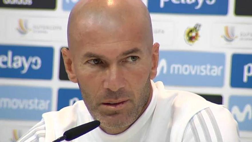 Zidane: "Viendo lo que pasó y a Cristiano le meten cinco partidos. Ahí pasa algo"