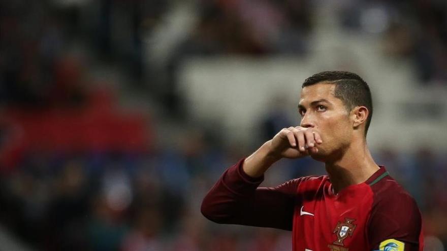 Cristiano Ronaldo abandona la Confederaciones para conocer a sus gemelos