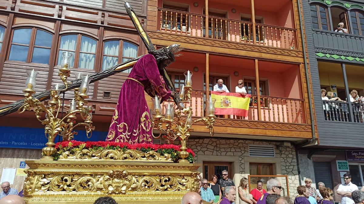 Todas las imágenes del Ecce Homo: así fue la multitudinaria y emocionante  procesión en Noreña - La Nueva España