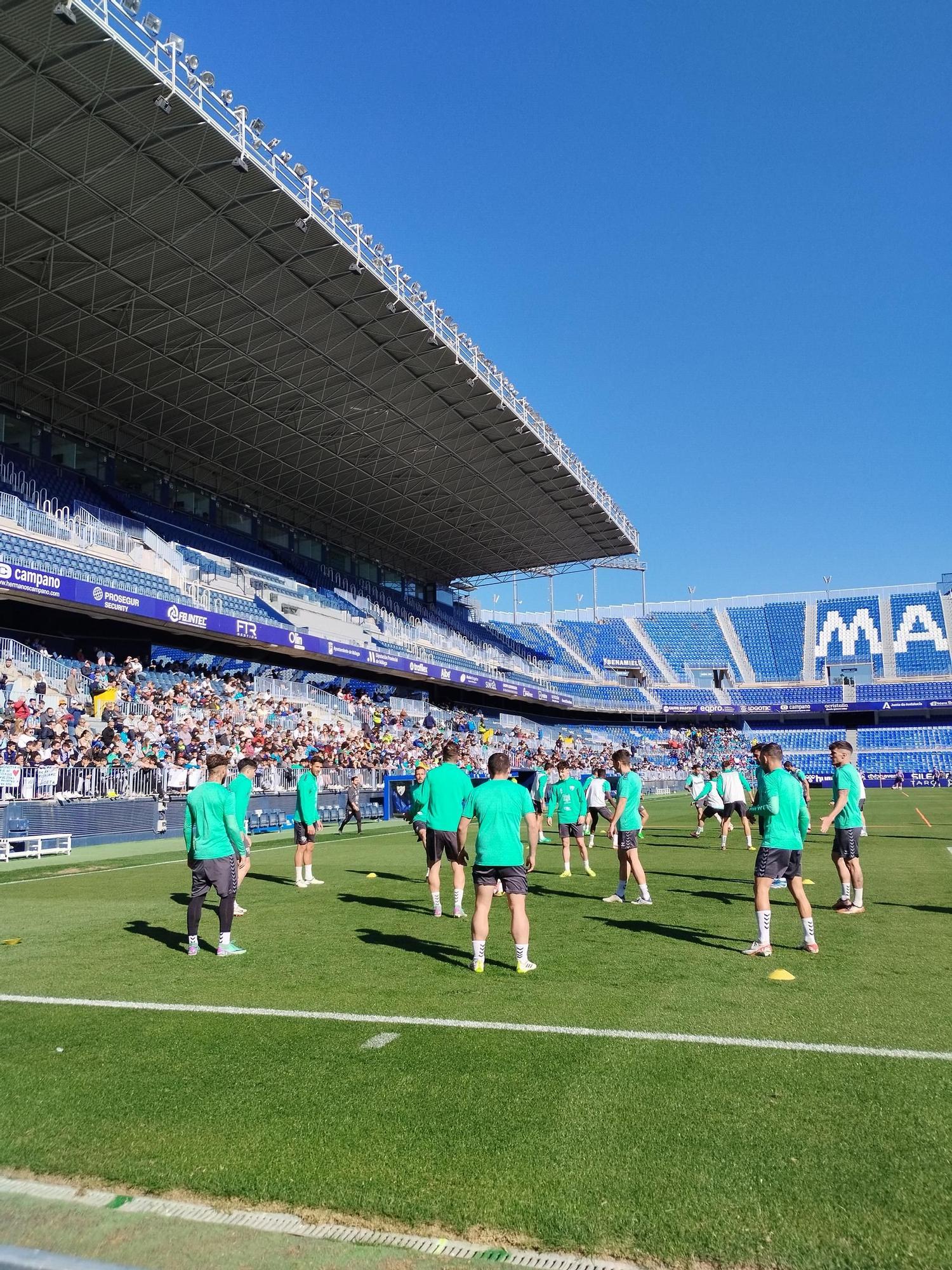 Entrenamiento de puertas abiertas del Málaga CF por la Semana Blanca