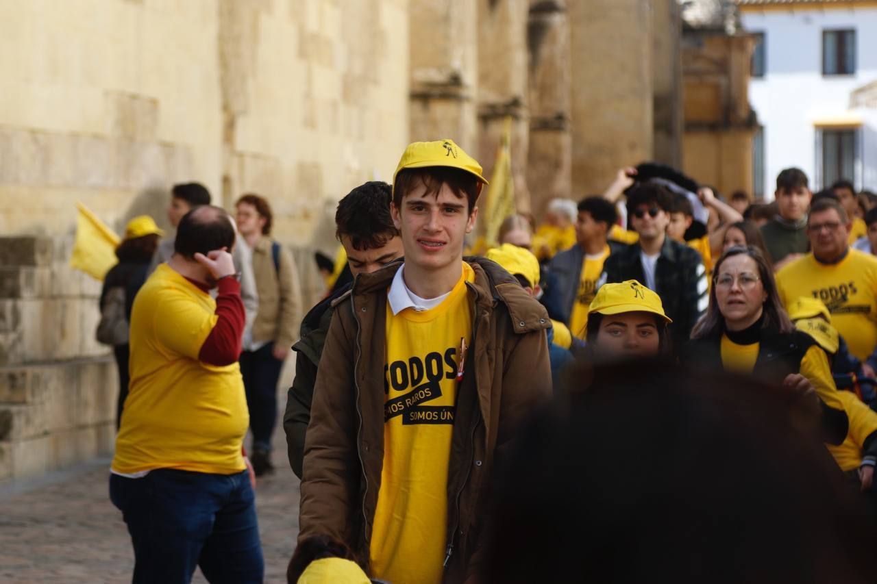 'Abrazo a la Mezquita' para visibilizar a las personas con enfermedades raras