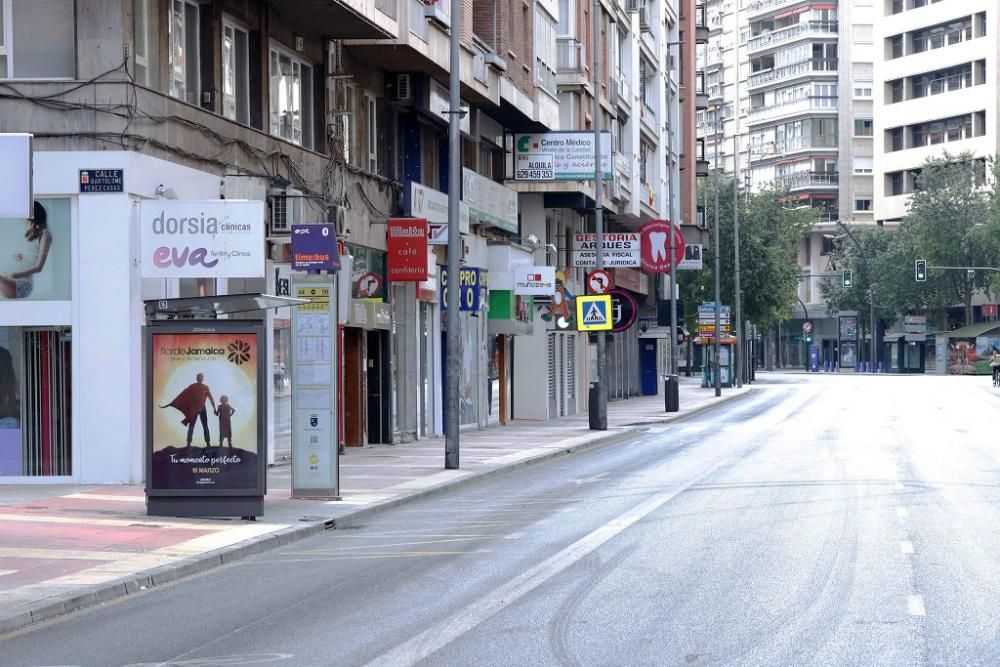 Coronavirus en Murcia: Las calles de la capital, prácticamente vacías