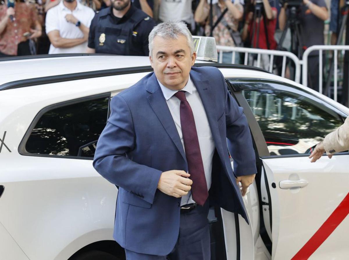 Cerdán acusa el jutge d’empresonar-lo sense "material incriminatori" Cerdán acusa el jutge d’empresonar-lo sense "material incriminatori"