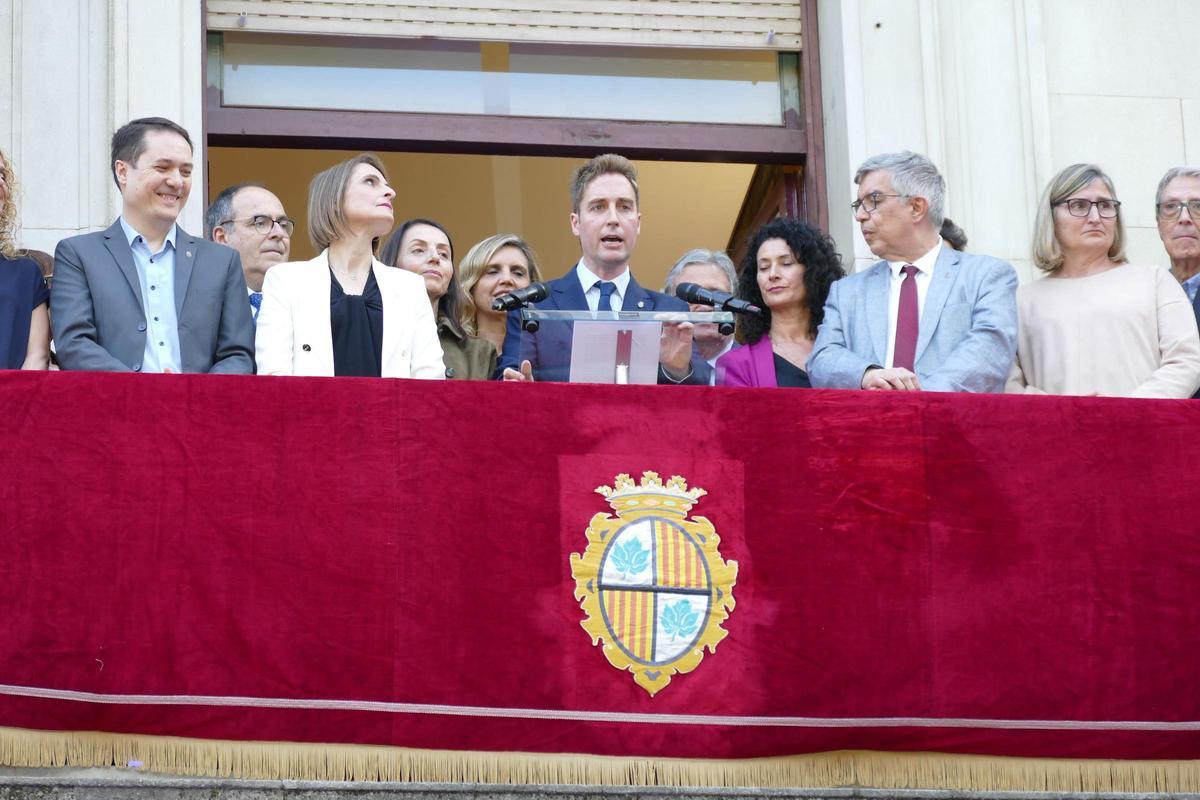 EN IMATGES | Les diferents generacions de la Colla Castellera de Figueres protagonitzen el pregó de Santa Creu