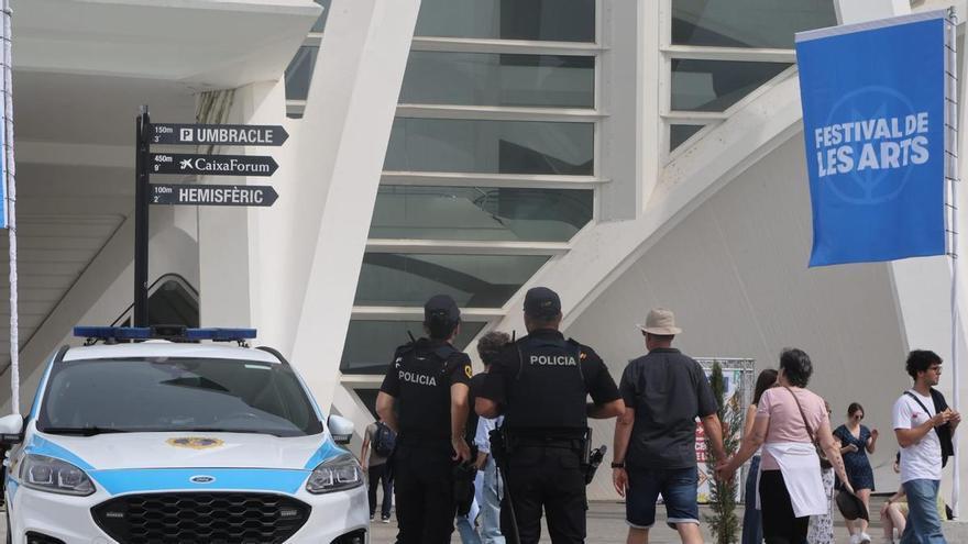 La Unión de Consumidores exige la devolución íntegra de los abonos del Festival de Les Arts
