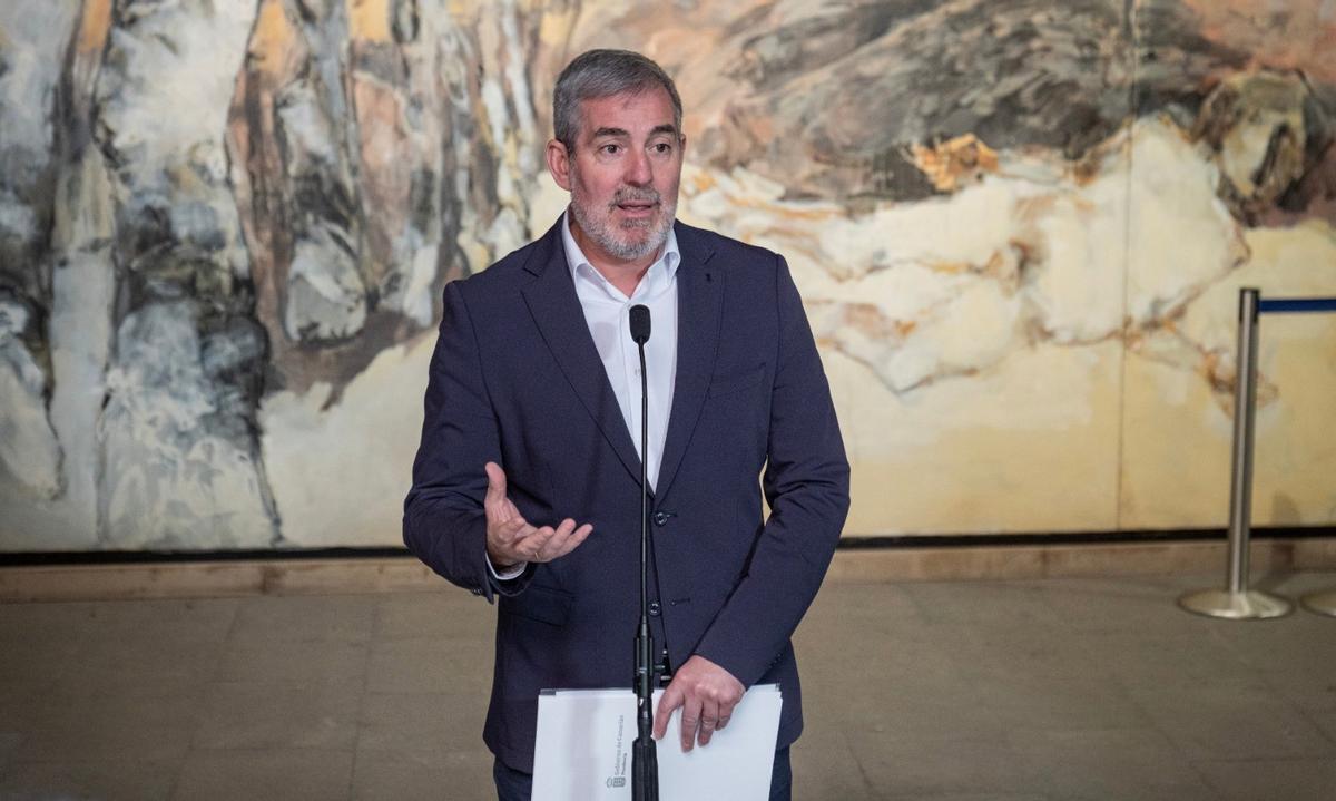 El presidente de Canarias comparece ante los medios de comunicación