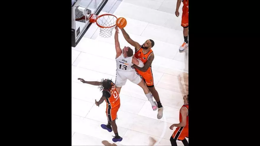 Joel Soriano en su etapa en el Valencia Basket