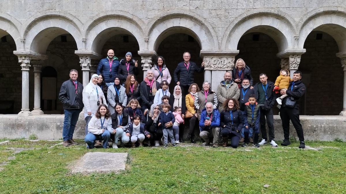 Foto de grup al claustre de la Catedral.