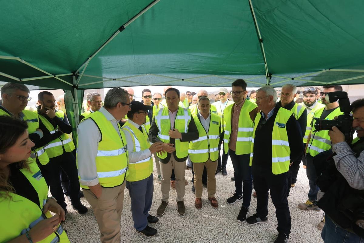 Pérez Llorca visita las obras del postrasvase Júcar-Vinalopó Tramo II
