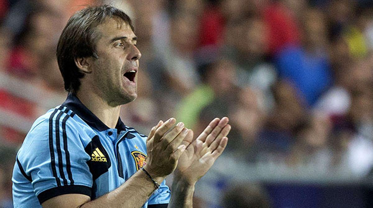 L’entrenador de la sub-21, Julen Lopetegui, es mostra tranquil hores abans de la final.