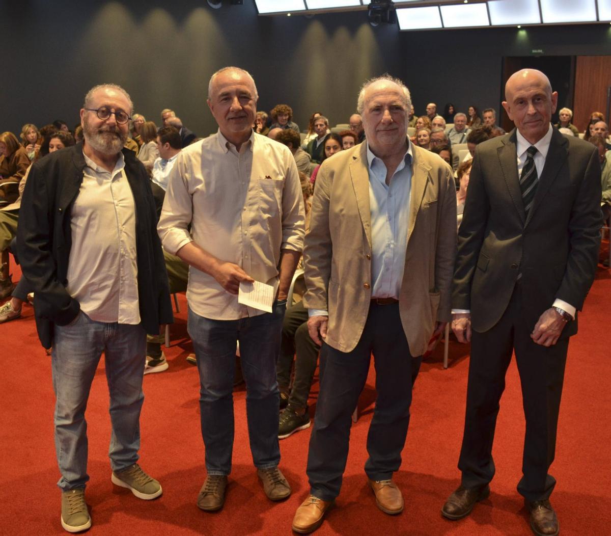 De izquierda a derecha, Javier Cuervo, José Errasti, Marino Pérez y David Alvargonzález, ayer en el Club LA NUEVA ESPAÑA. | GUILLERMO GARCÍA