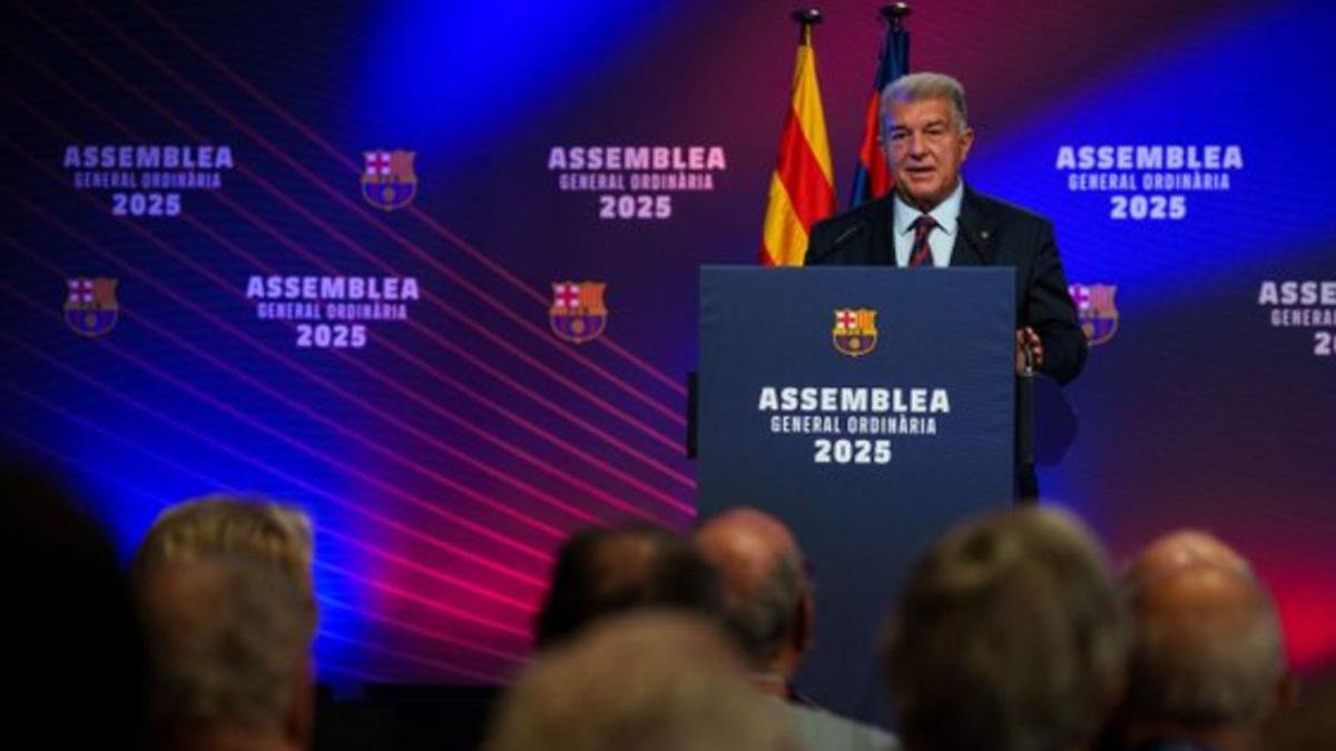 Joan Laporta, durante su discurso inicial de la Asamblea de Compromisarios.