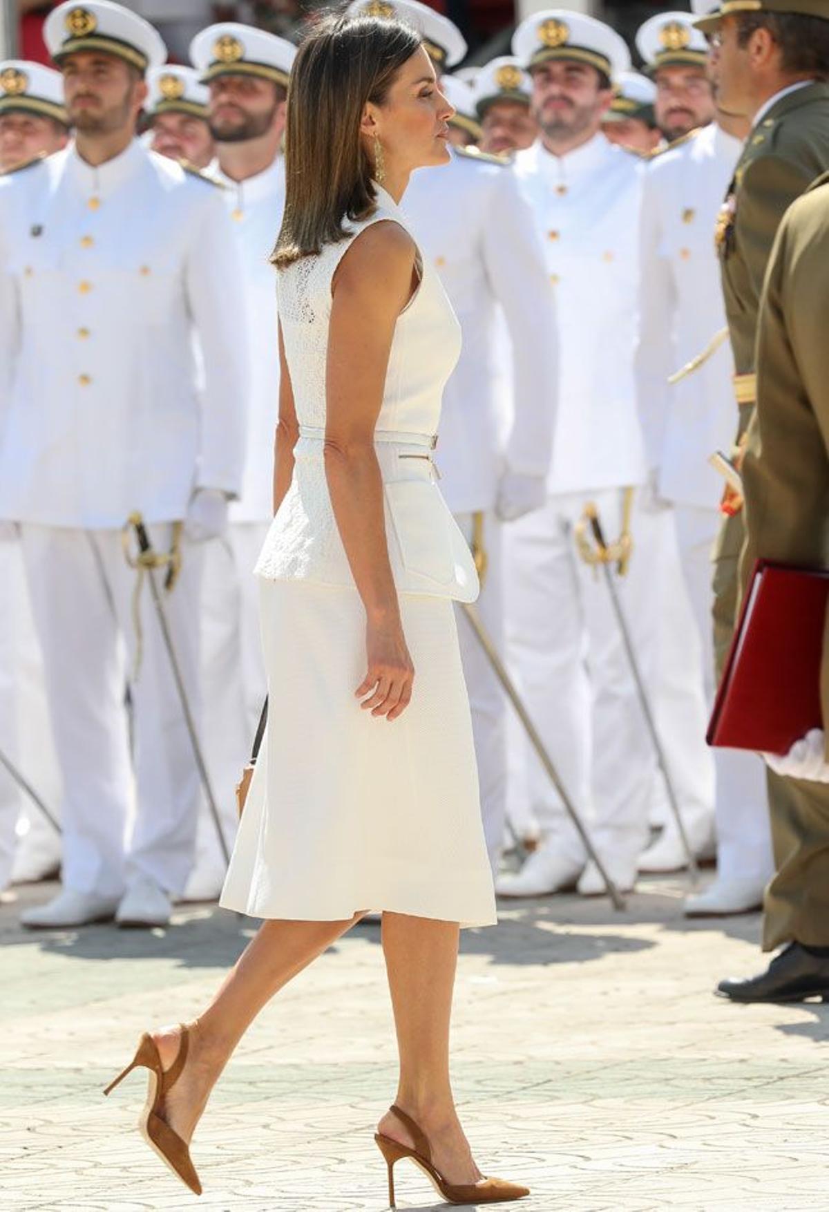 Letizia Ortiz con look 'péplum' blanco