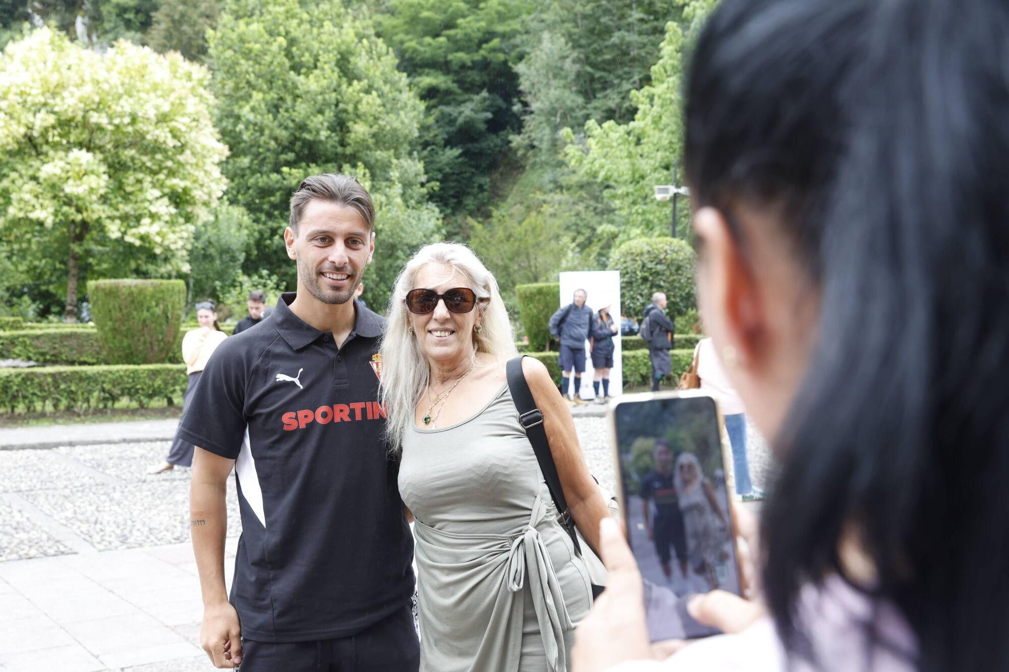 EN IMÁGENES: Visita del Sporting a La Santina en Covadonga