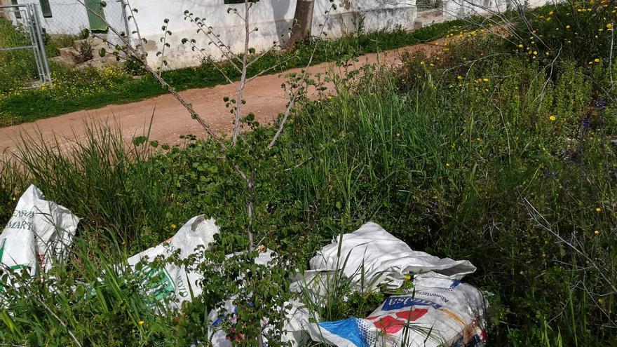 Arrojan restos de obras en el poblado minero