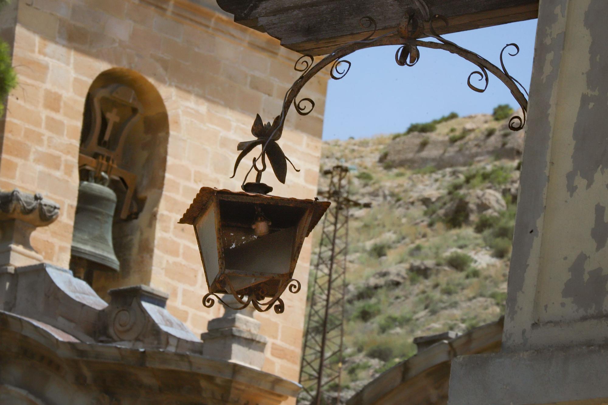 En este lamentable estado está el Palacio de Rubalcava de Orihuela