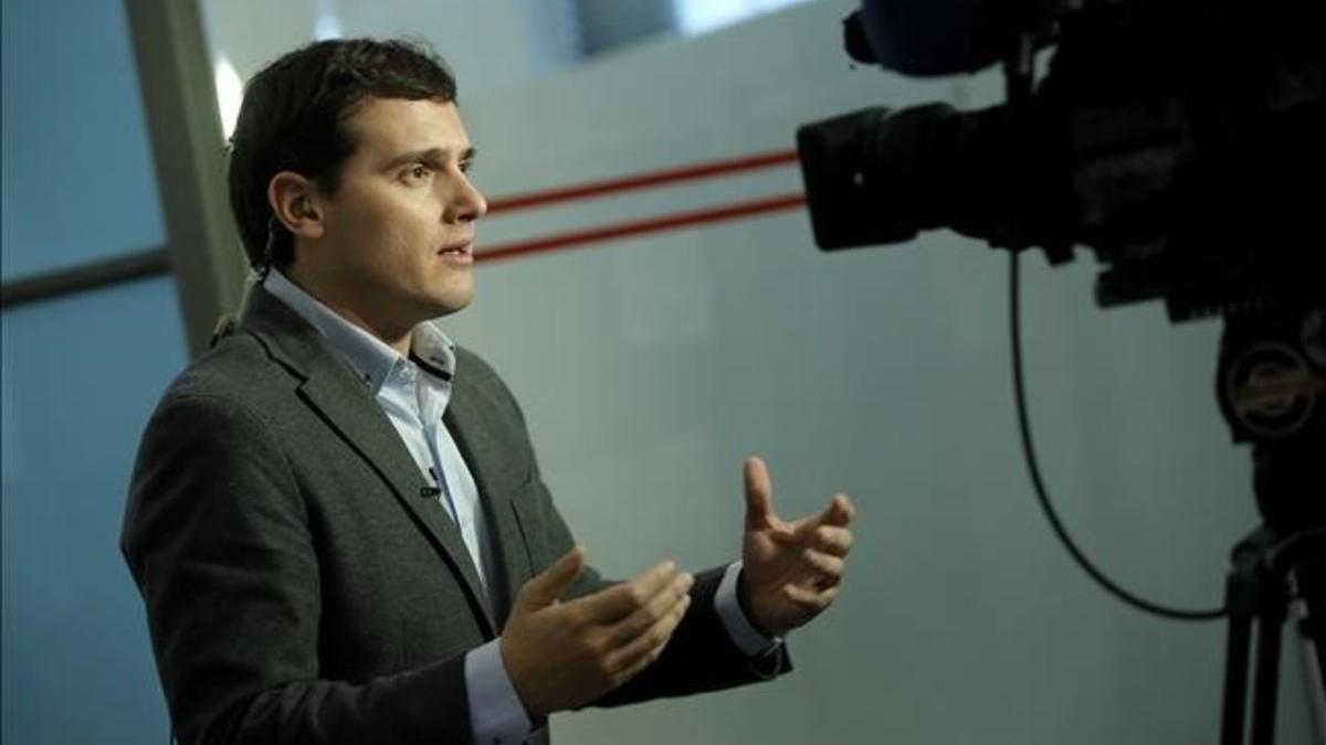 El líder de Ciudadanos, Albert Rivera, durante una entrevista en el Congreso.