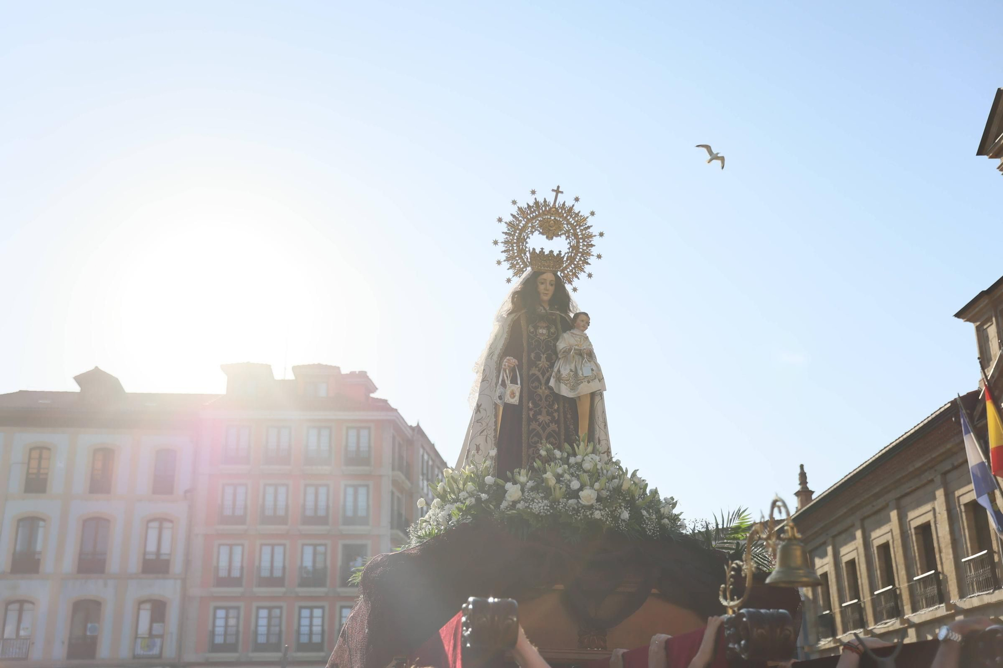 EN IMÁGENES: La procesión del Carmen en Avilés
