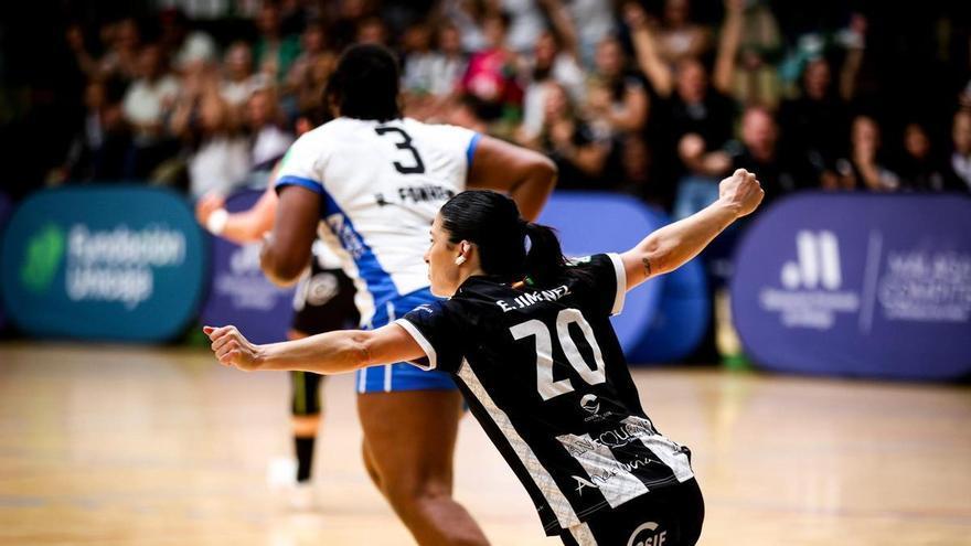 El Costa del Sol Málaga se mete en semifinales de la Liga Guerreras Iberdrola con una remontada épica (23-20)