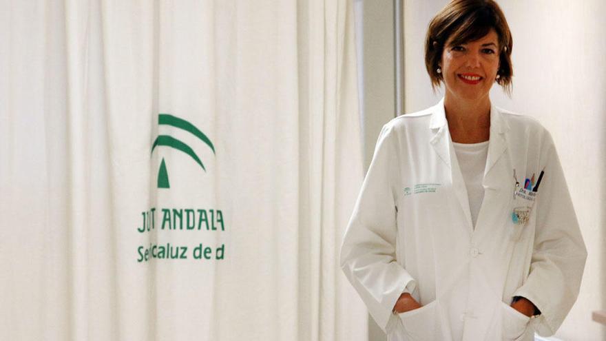 La doctora y cirujana Marta Ribeiro en las dependencias de la unidad que coordina en el Materno.